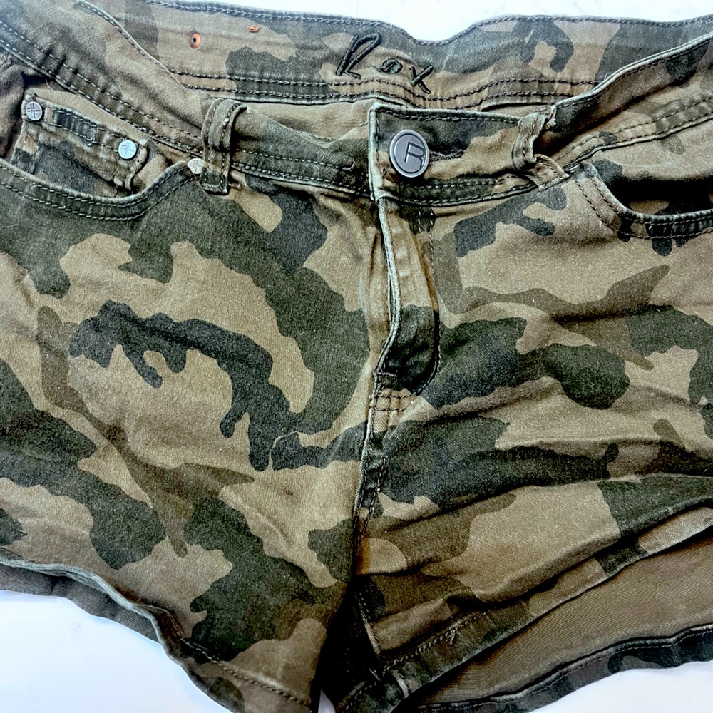 Rox camo print shorts